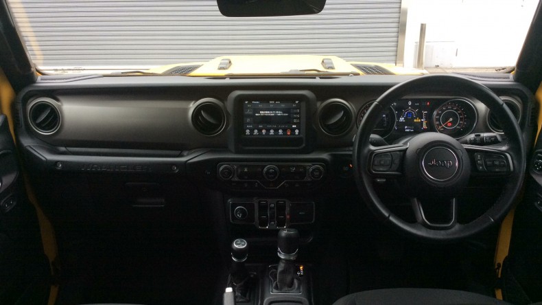 内装インパネ全体