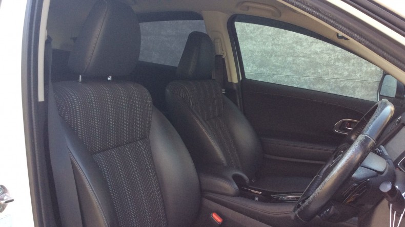 内装前方シート