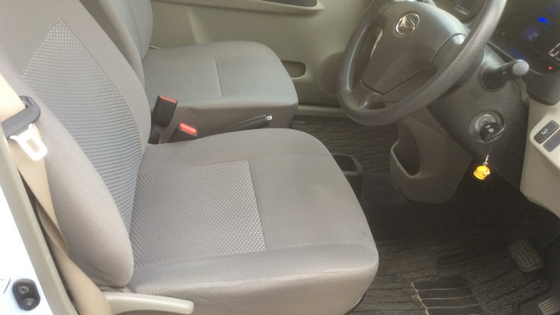 内装前方シート