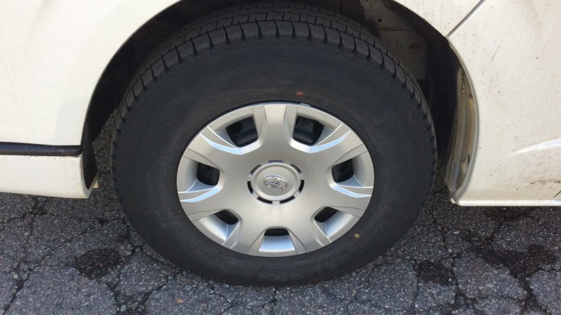 タイヤホイール前