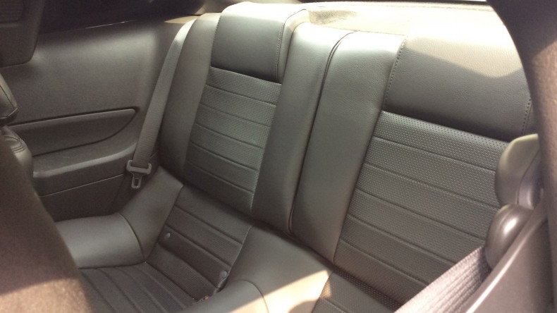 内装後方シート