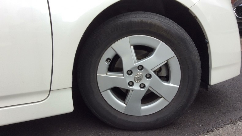 タイヤホイール前