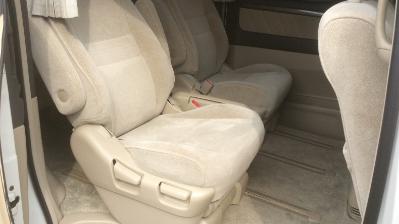 内装後方シート