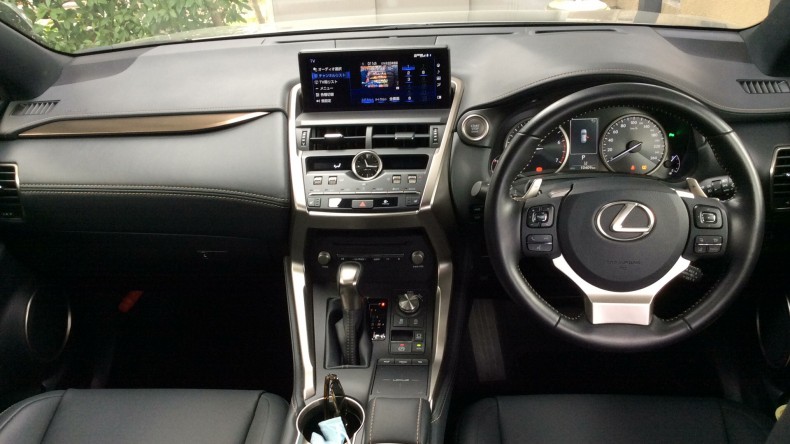 内装インパネ全体