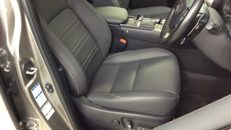 内装前方シート