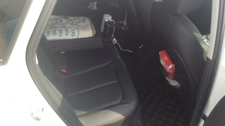 内装後方シート