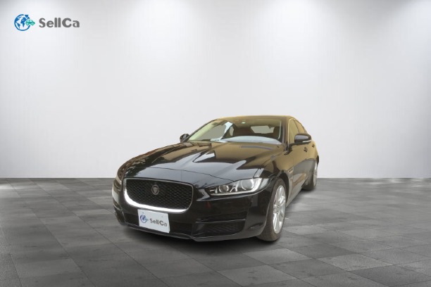 ジャガー　ＸＥの車種サムネイル画像