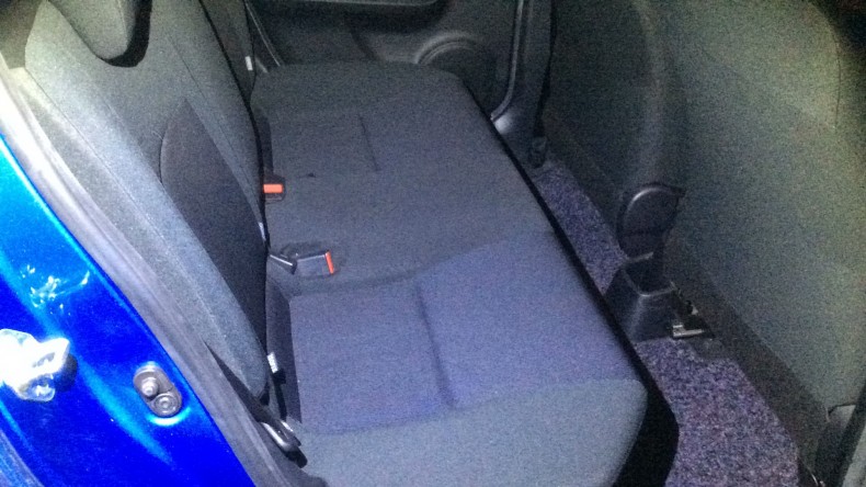 内装後方シート