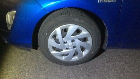 タイヤホイール前