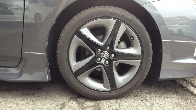 タイヤホイール前