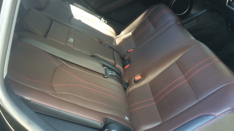 内装後方シート