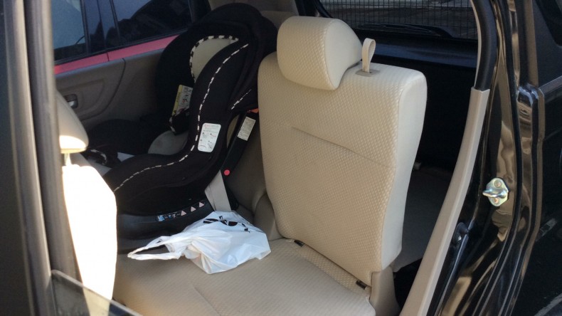 内装後方シート