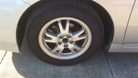 タイヤホイール前