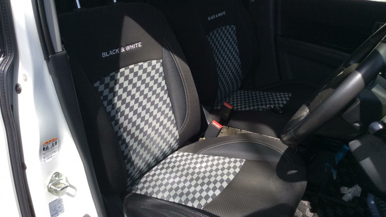 内装前方シート