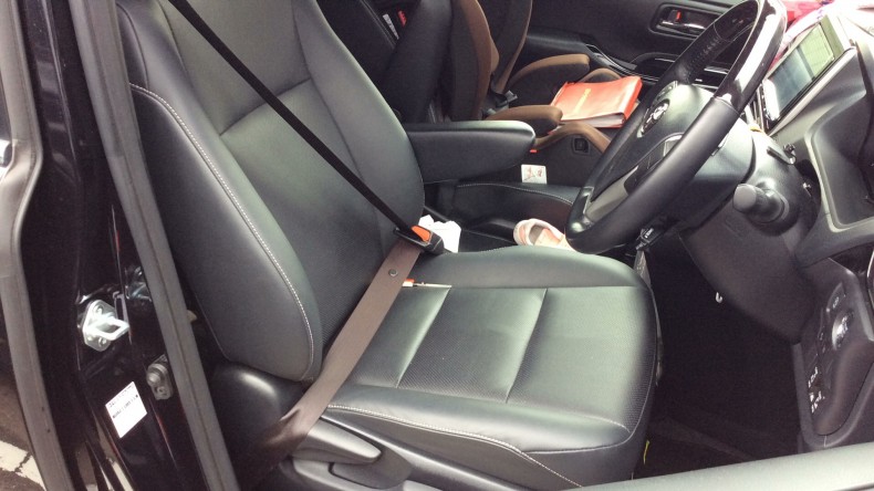 内装前方シート