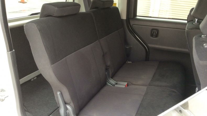 内装後方シート