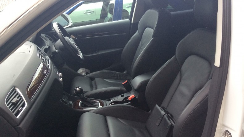 内装前方シート