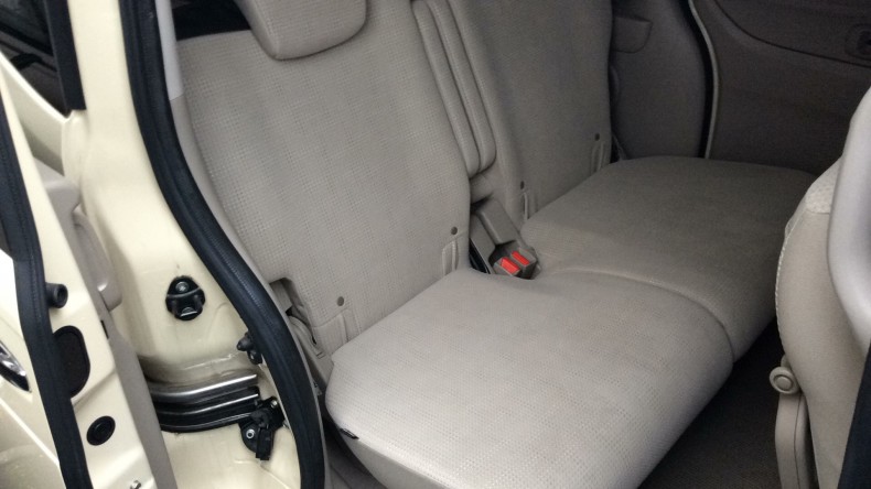 内装後方シート