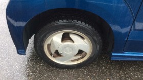 タイヤホイール前