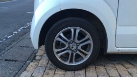 タイヤホイール前