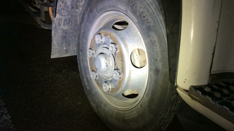 タイヤホイール前