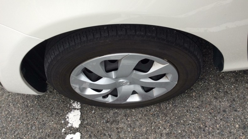 タイヤホイール前