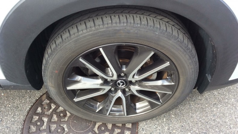 タイヤホイール前