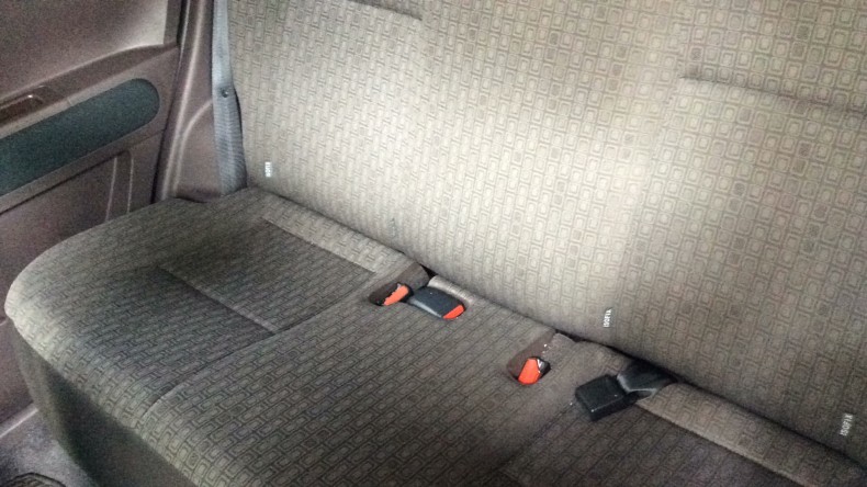 内装後方シート