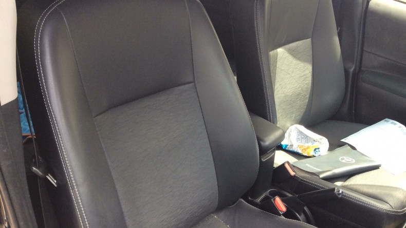 内装前方シート