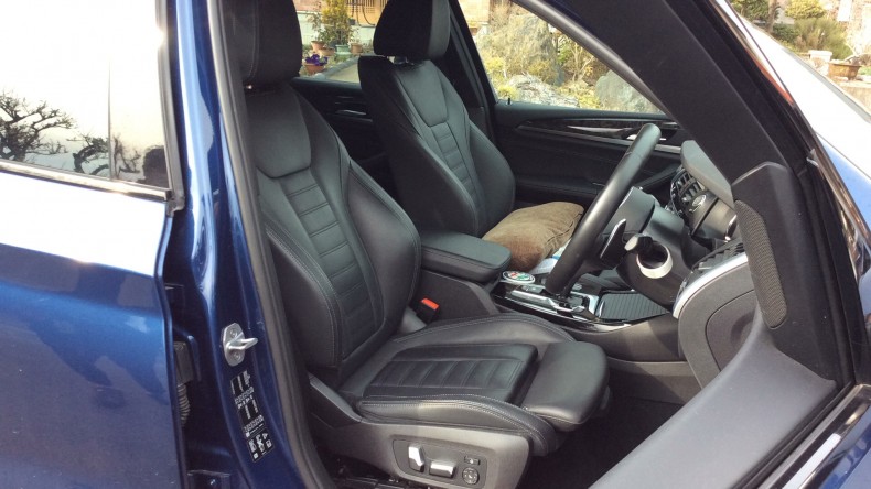 内装前方シート