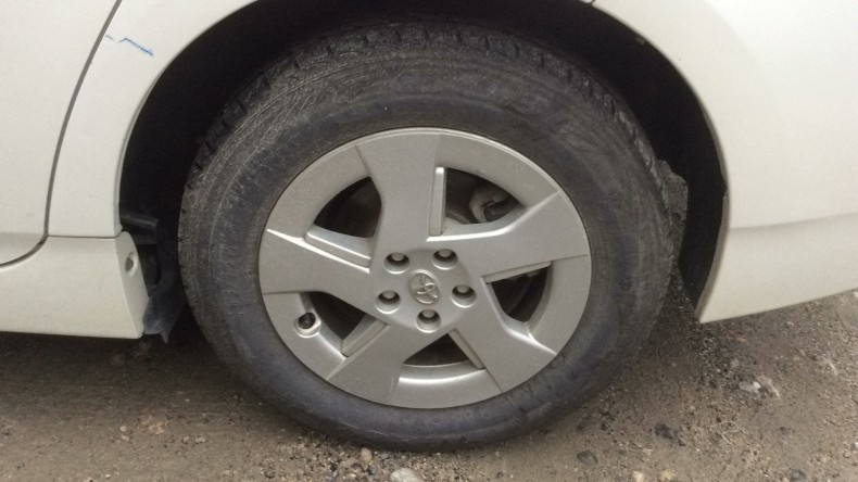 タイヤホイール前