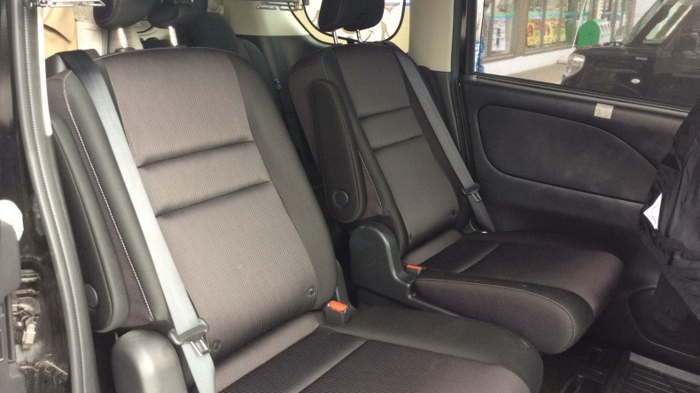 内装後方シート