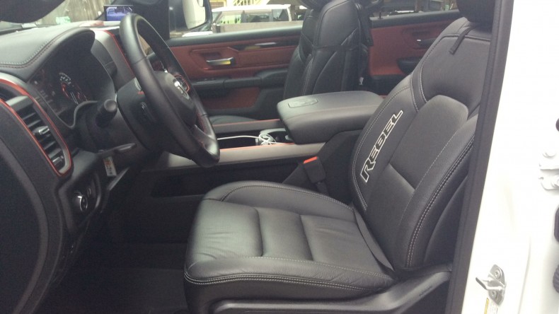 内装前方シート