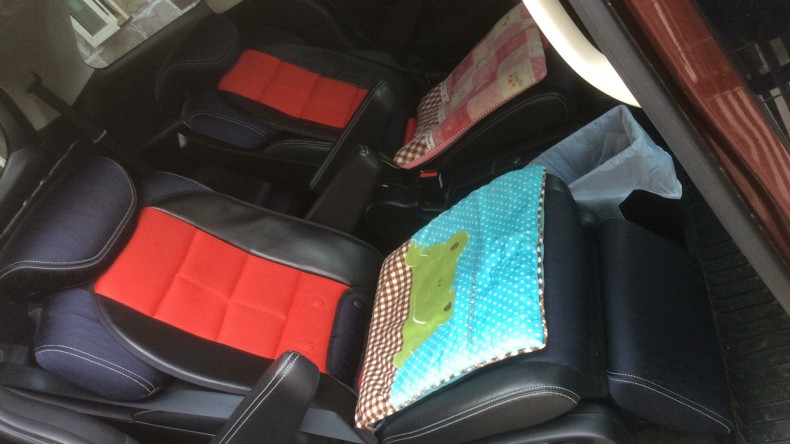 内装後方シート