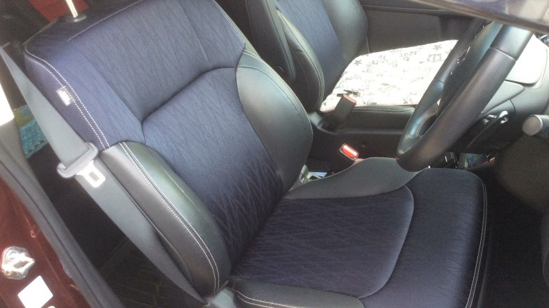 内装前方シート