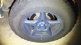 タイヤホイール前