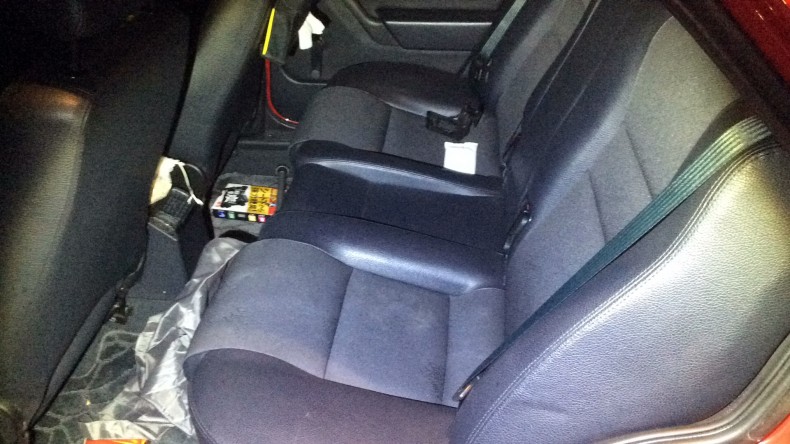 内装後方シート