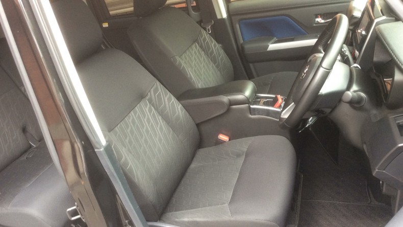 内装前方シート