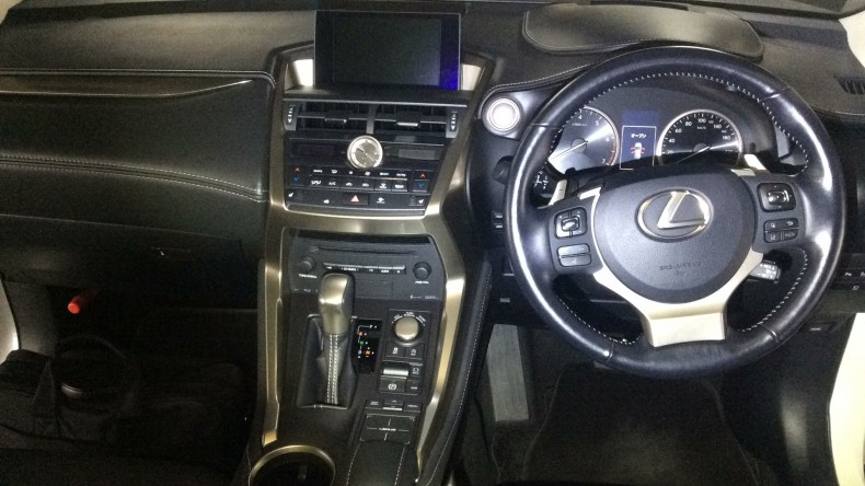 内装インパネ全体