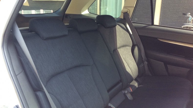 内装後方シート