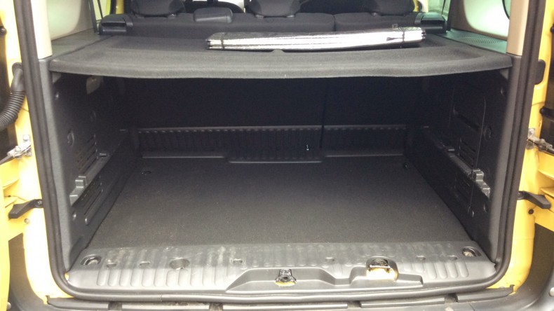 内装トランク