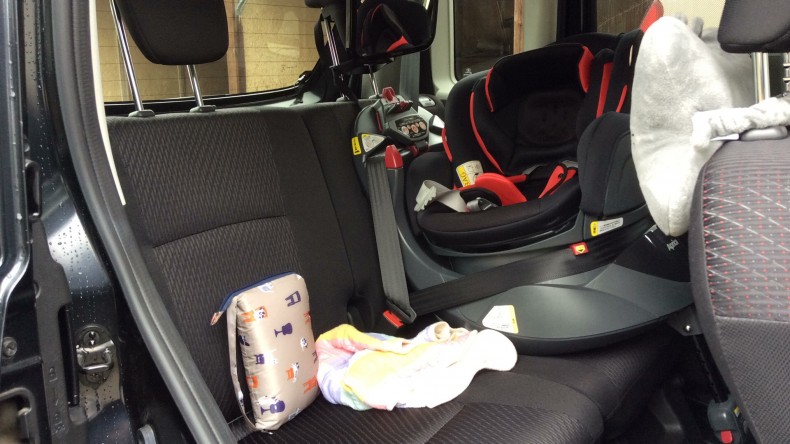 内装後方シート