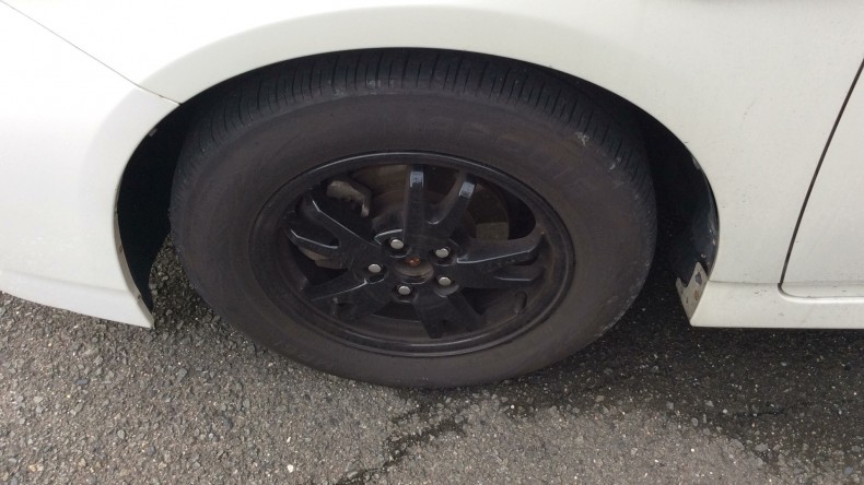 タイヤホイール前