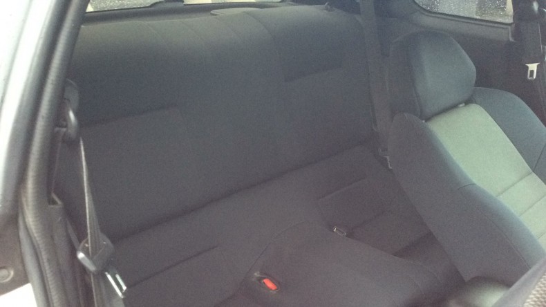 内装後方シート