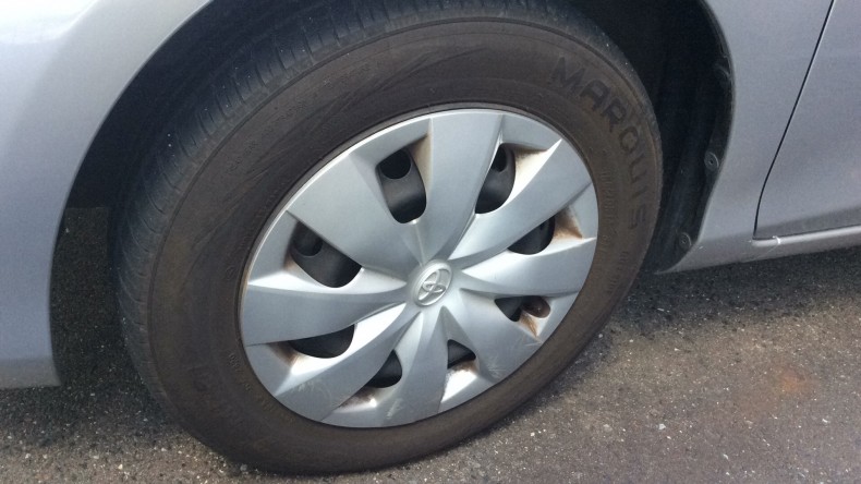 タイヤホイール前