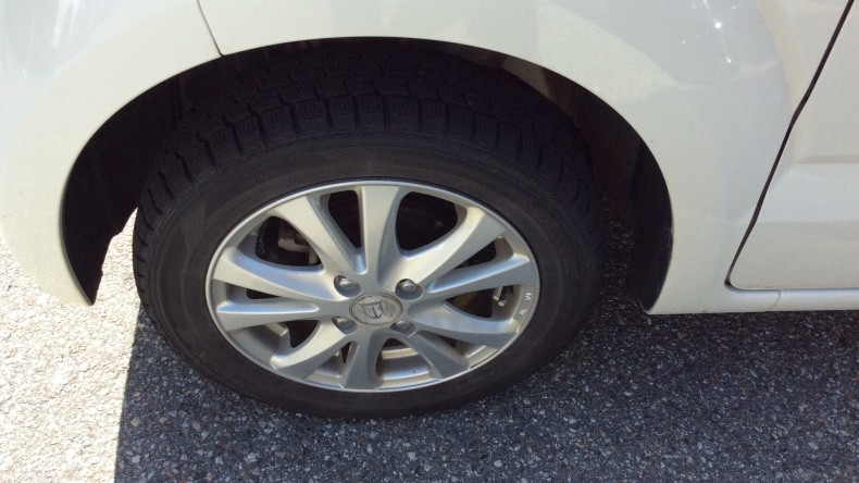 タイヤホイール前