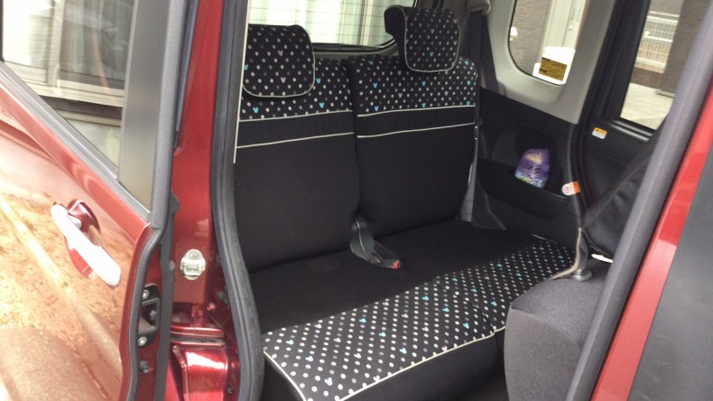 内装後方シート