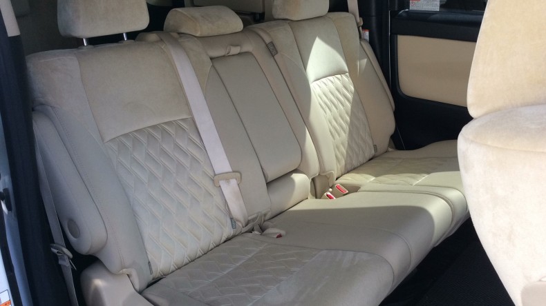 内装後方シート