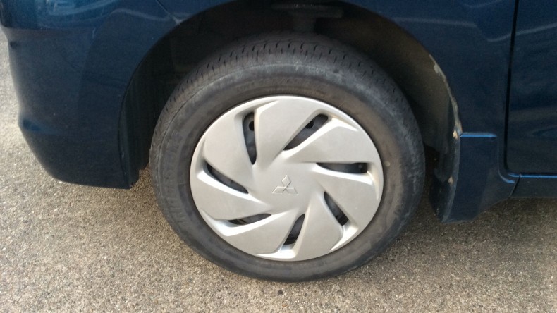 タイヤホイール前