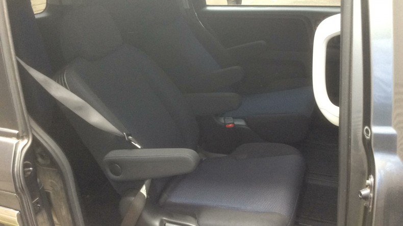 内装後方シート